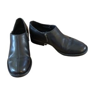 Born Leather Zippered Loafers, 8M, Black